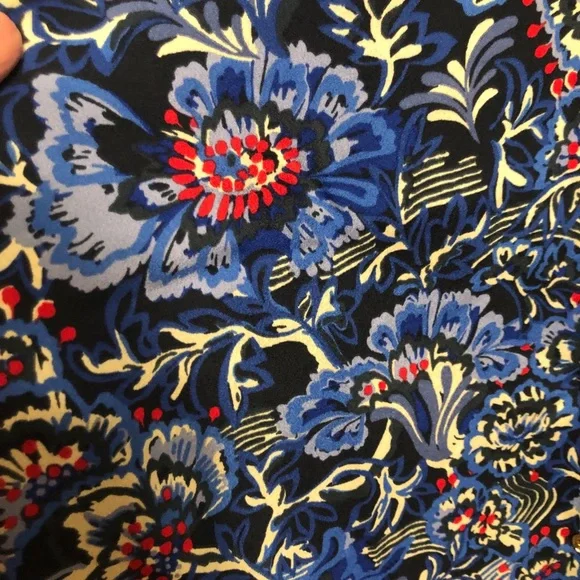 C. Wonder Neck Tie Floral Blouse - Picture 2 of 8